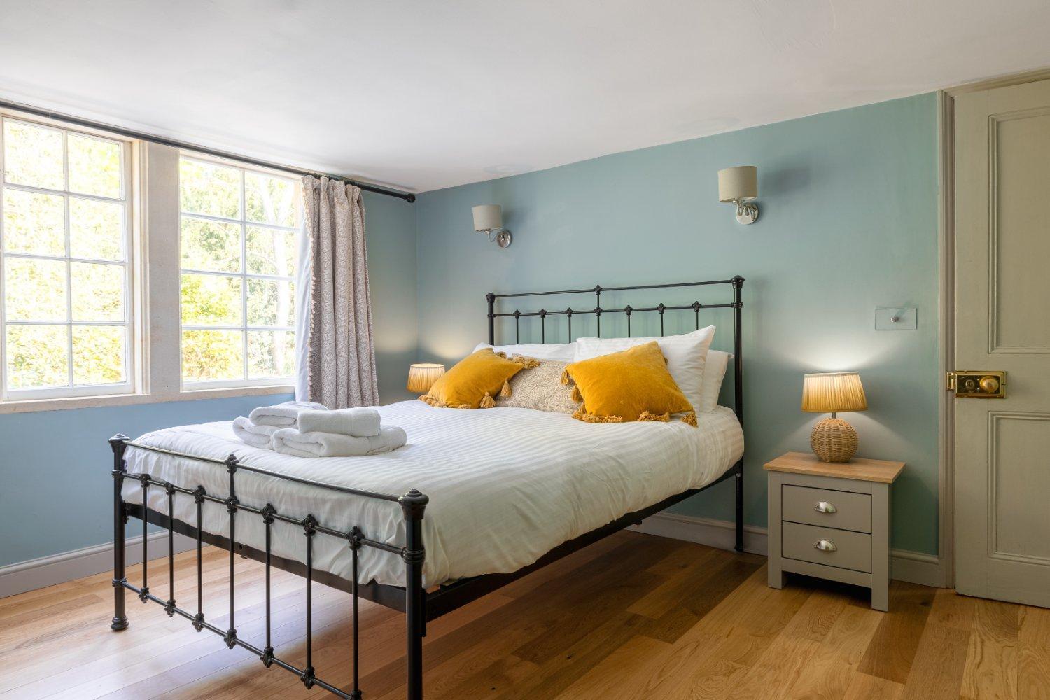 The Old School Rooms Beautiful Georgian Apartment, Sleeps 12 With Wifi And Parking, Near Bath บ็อกซ์ ภายนอก รูปภาพ