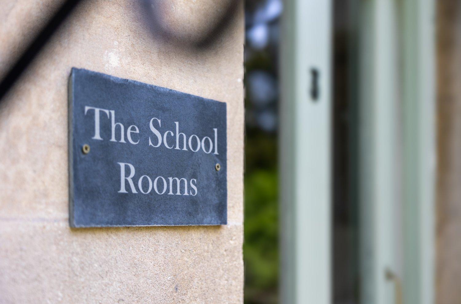 The Old School Rooms Beautiful Georgian Apartment, Sleeps 12 With Wifi And Parking, Near Bath บ็อกซ์ ภายนอก รูปภาพ