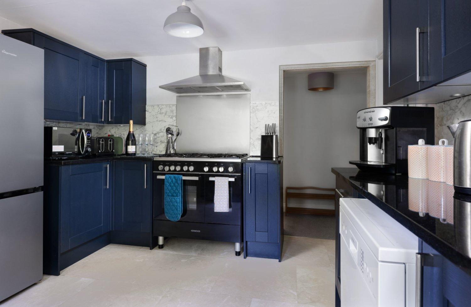 The Old School Rooms Beautiful Georgian Apartment, Sleeps 12 With Wifi And Parking, Near Bath บ็อกซ์ ภายนอก รูปภาพ
