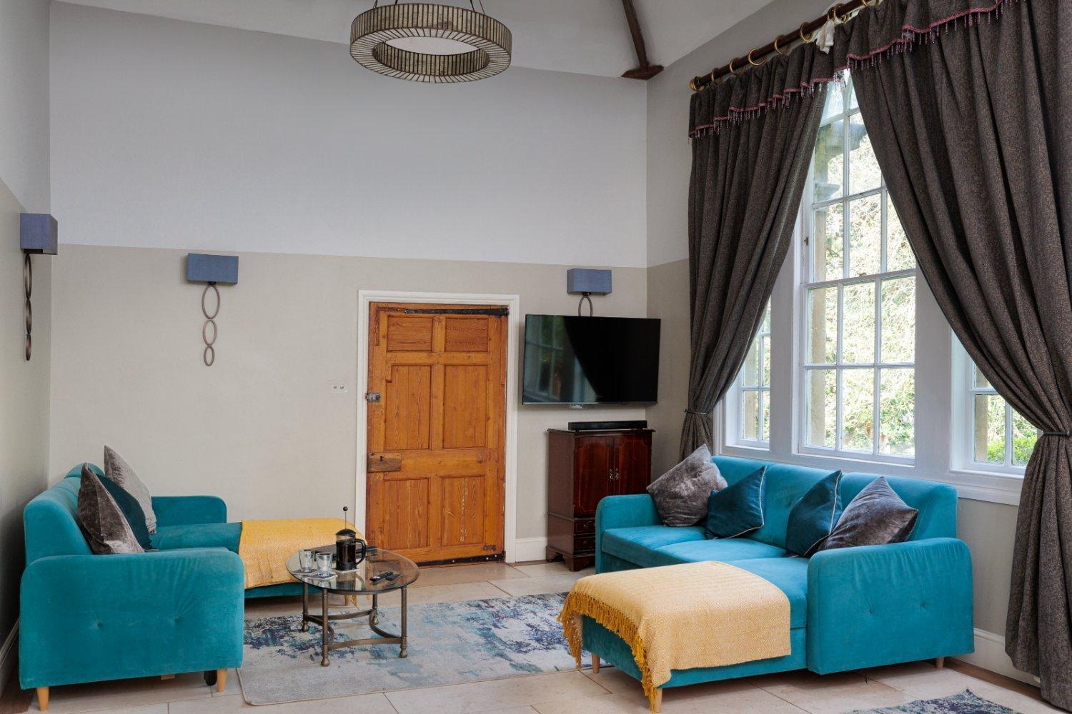 The Old School Rooms Beautiful Georgian Apartment, Sleeps 12 With Wifi And Parking, Near Bath บ็อกซ์ ภายนอก รูปภาพ